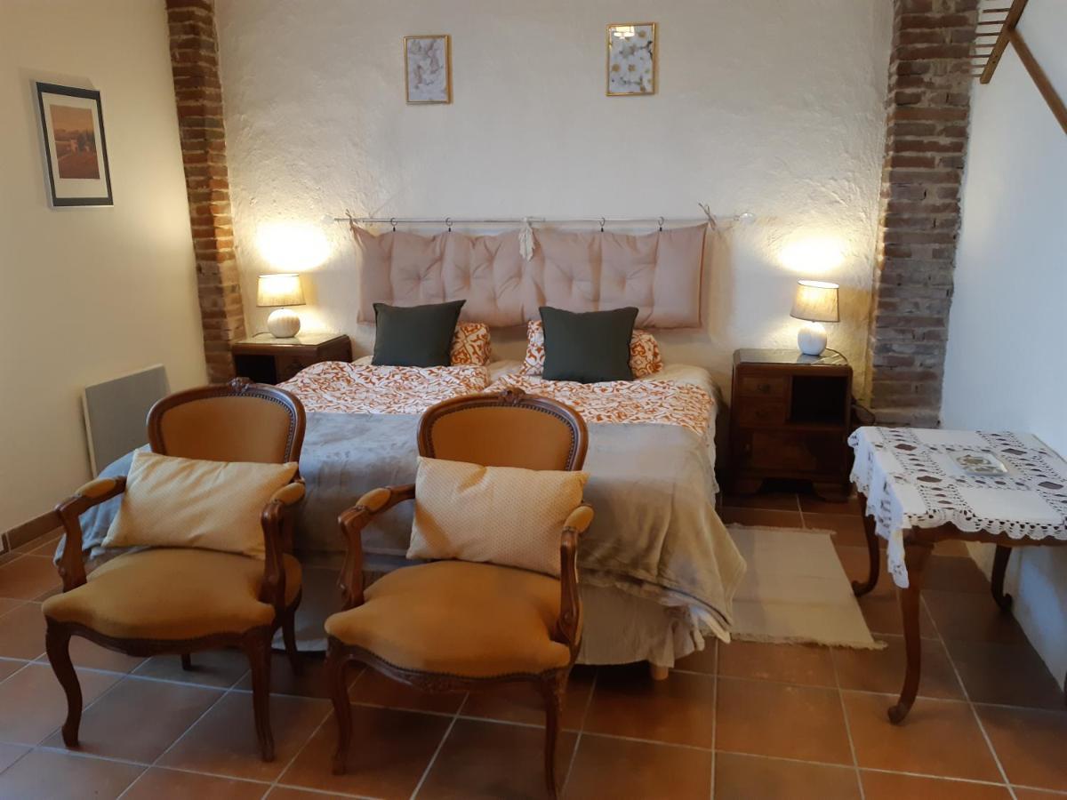 Bnb Ferme Beauregard Les Pyrenees Artigat Esterno foto