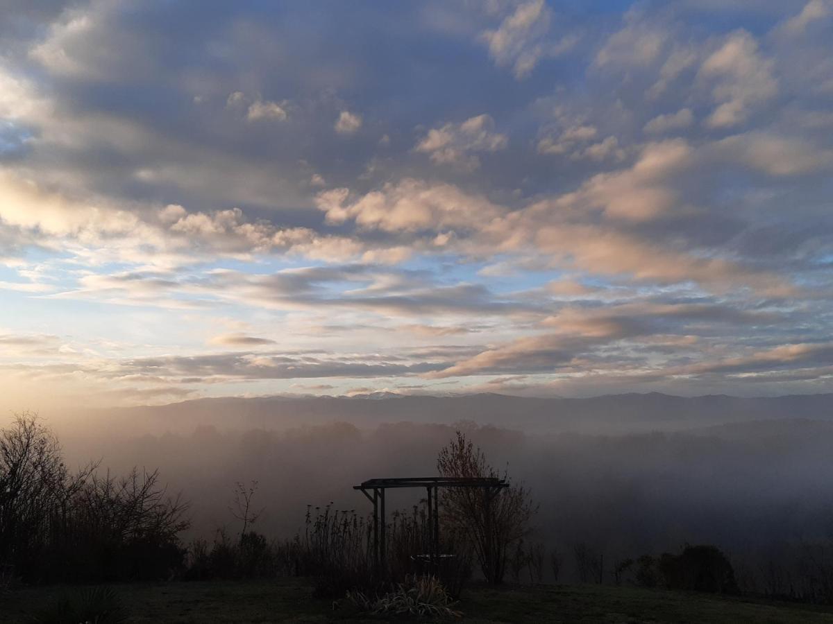Bnb Ferme Beauregard Les Pyrenees Artigat Esterno foto