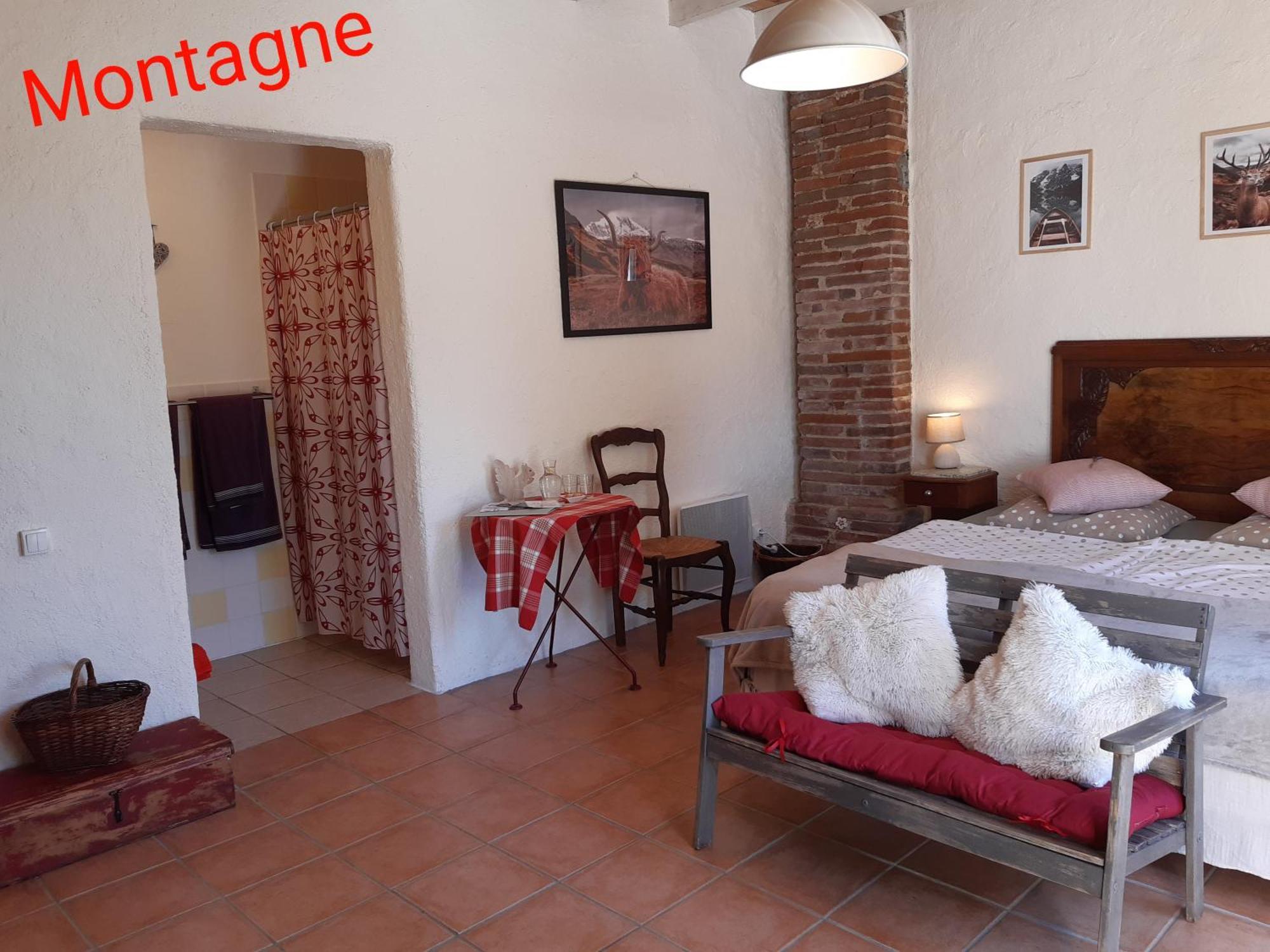 Bnb Ferme Beauregard Les Pyrenees Artigat Camera foto